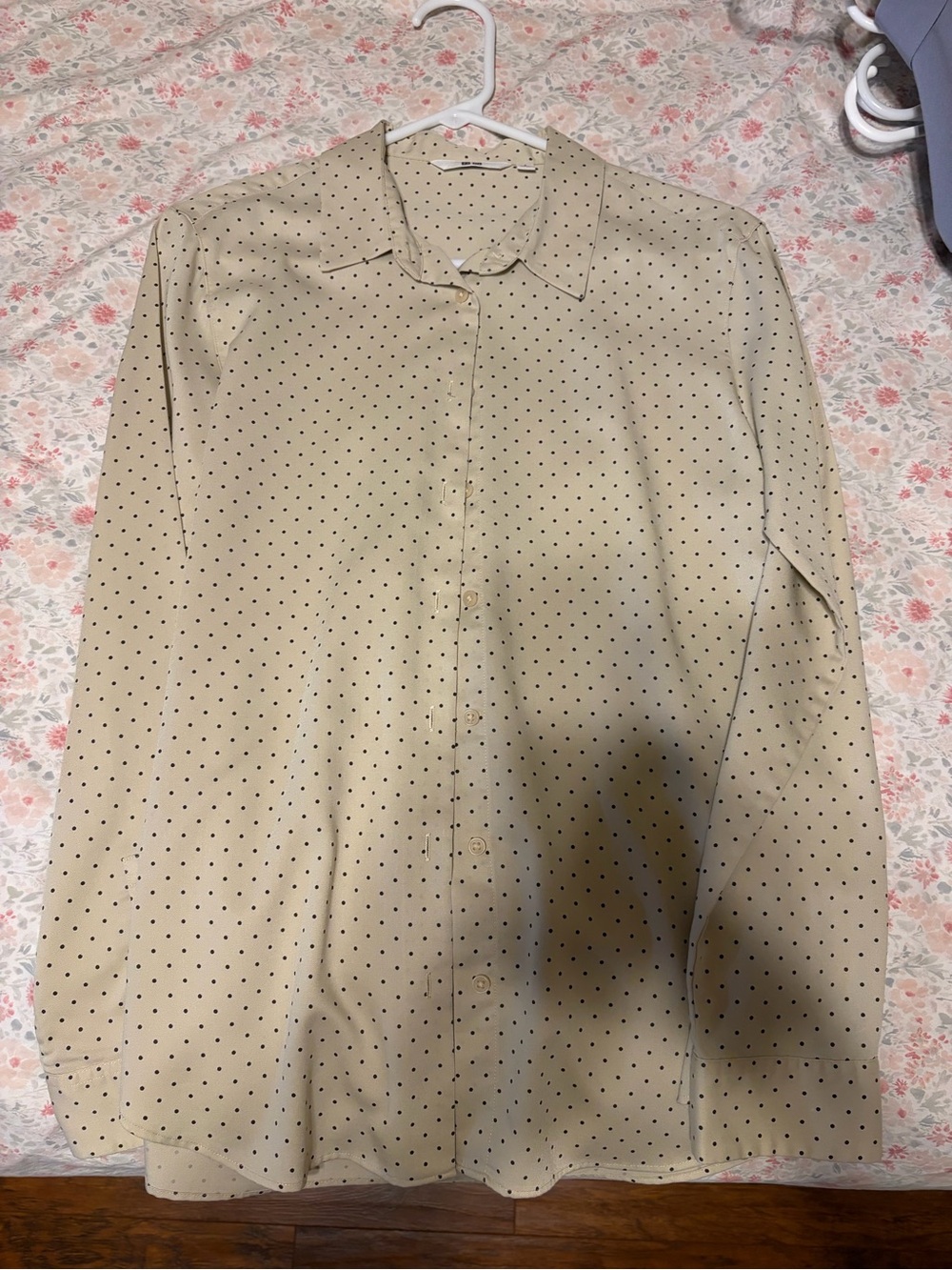 Uniqlo Beige Long-Sleeve Polka Dot Button-Up